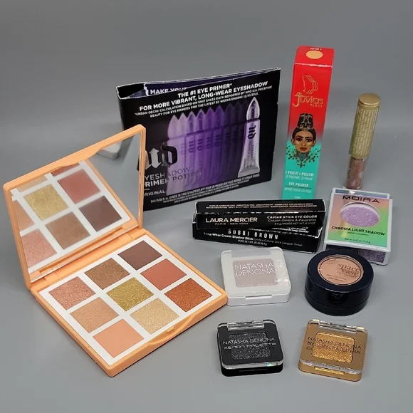 Eyeshadow 11 pc. Bundle - Picture 1 of 16